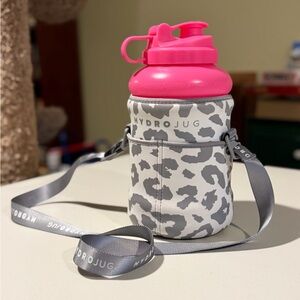 Hydrojug 73oz with cheetah sleeve